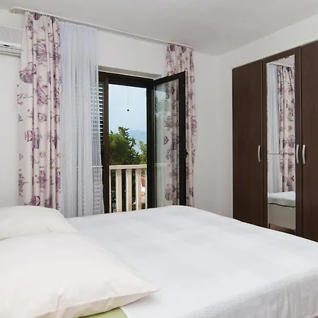13 Apartman