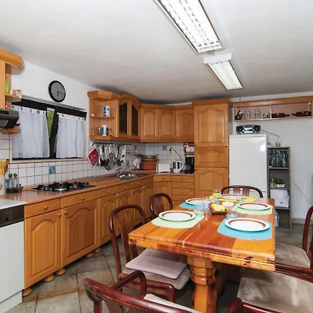 Apartment 13 Supetar